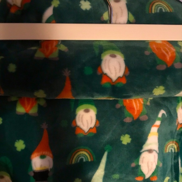 Other - New - Large Gnome St. Patrick’s Throw Blanket- 60”x70” Super Soft